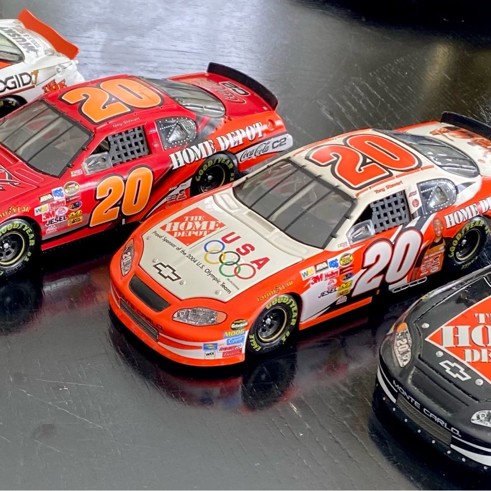 Tony Stewart 4-Pack
1999 Habit for Humanity Pontiac
2004 Home Depot Monte Carlo